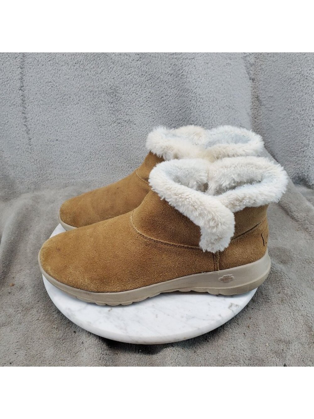 Skechers Shoes Womens Size 9 On The Go Joy Bundle Up Brown Suede Boots *Read*